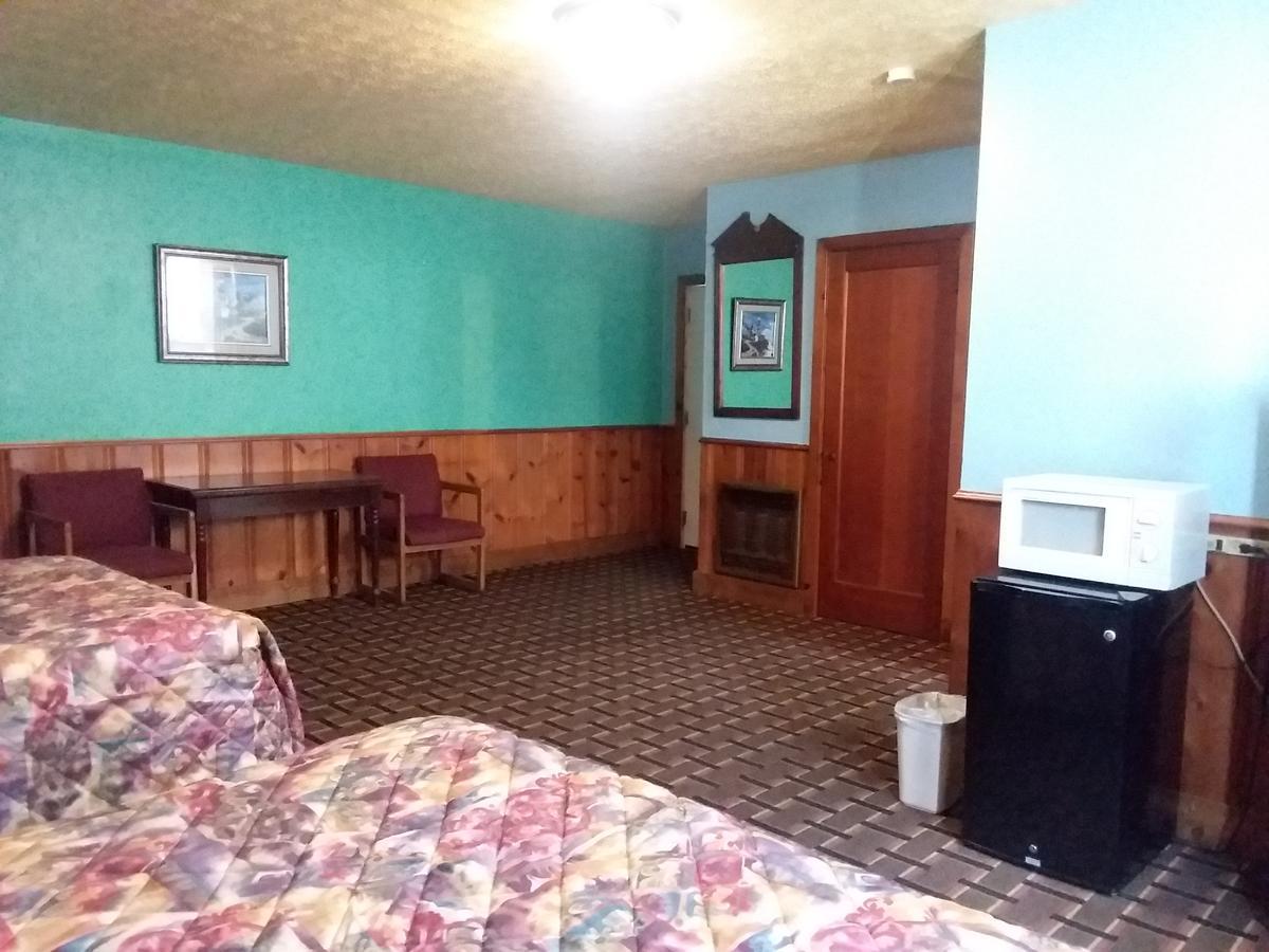 Scenic River Inn Motel Wartburg Экстерьер фото